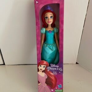 NWT Disney Princess The Little Mermaid Ariel  fashion doll toy